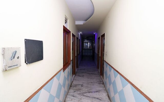 OYO 8076 Hotel Europe Plaza