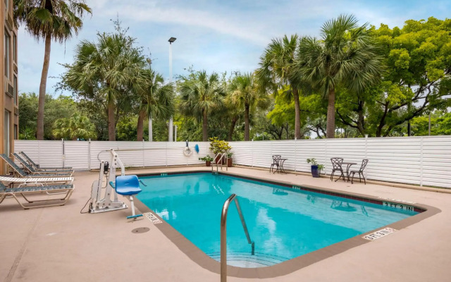 Comfort Inn & Suites Fort Lauderdale West Turnpike