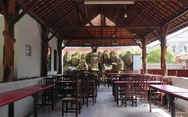 Hotel Diana 2 By Zuzu