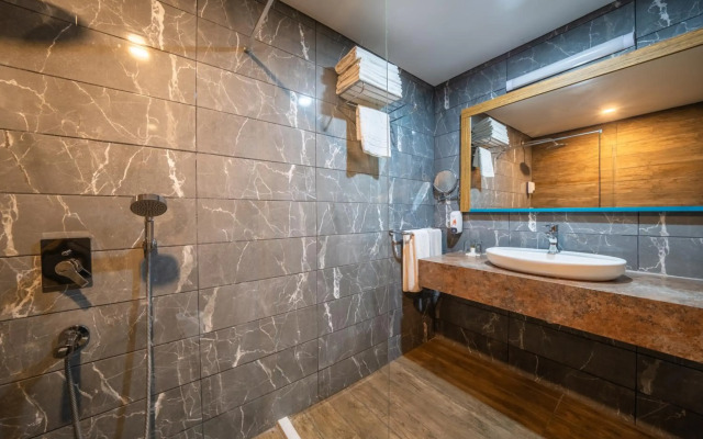 Miarosa Kemer Beach Hotel