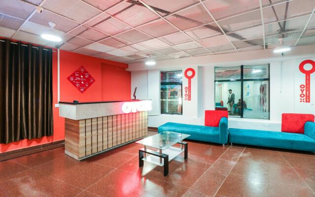 OYO X 879 Richmond Residency
