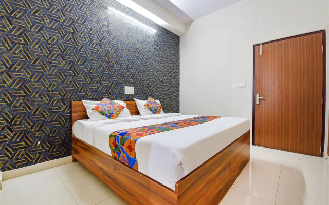 Fabhotel Grand Lotus