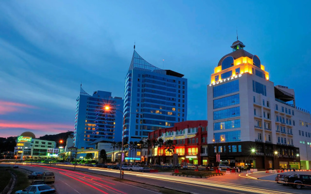 Courtyard Hotel @ 1Borneo