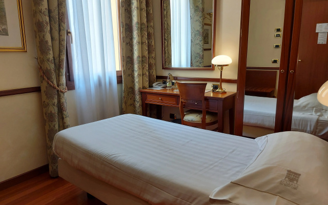 Phi Hotel dei Medaglioni