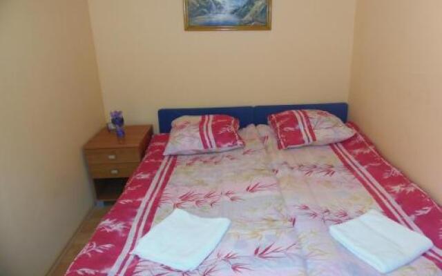 Rose Apartment