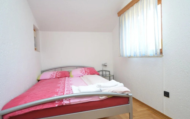 Green Oasis Family Getaway