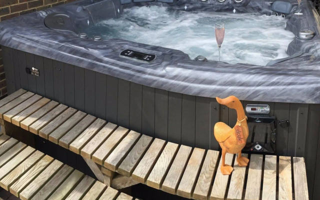 Duck Lodge B&B