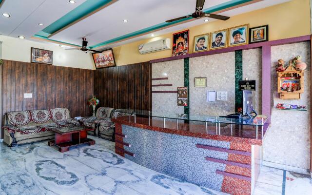 OYO 30929 Hotel Abhishek Inn