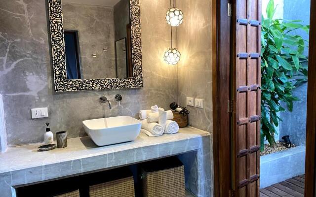 Joya' Beach Suites & Villa