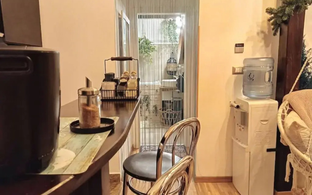 Urban Zen Den 2 Room Condo