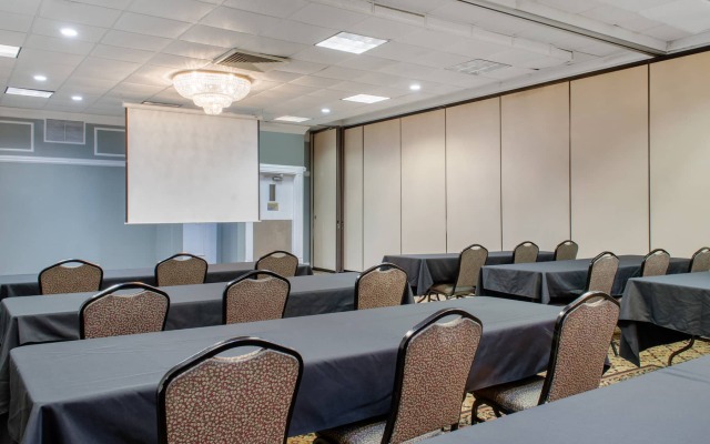 Ramada by Wyndham Shreveport Airport