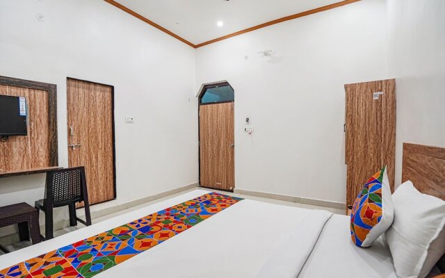 Fabhotel Shree Mahidev Palace