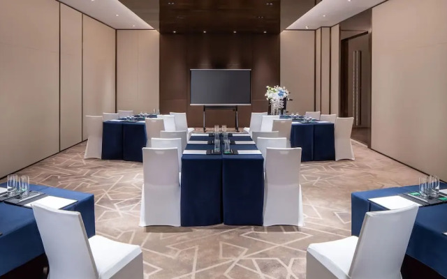 InterContinental Zhengzhou Zhengdong by IHG