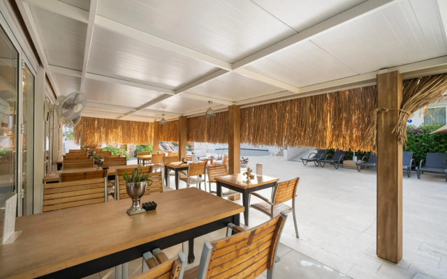 Costa Sariyaz Hotel