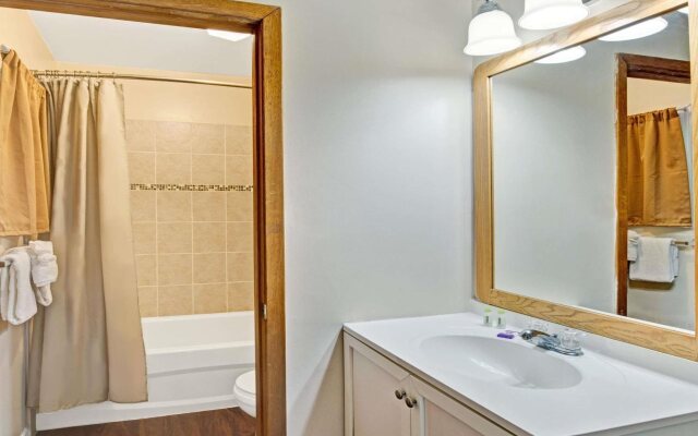 Falls Lodge by the Falls