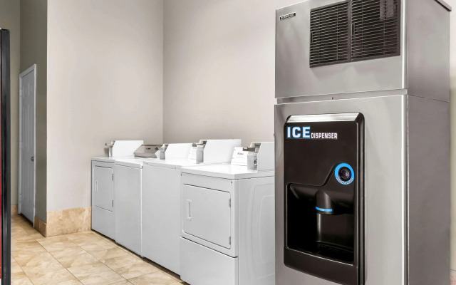 Comfort Suites at Katy Mills