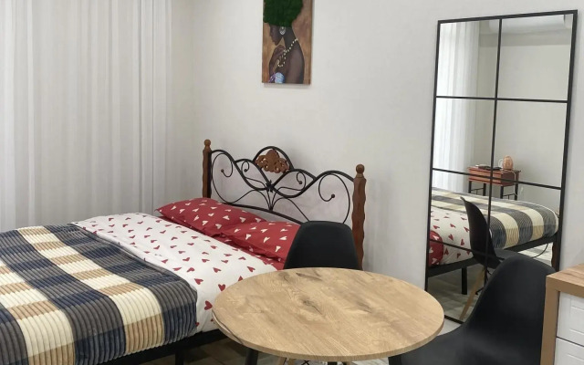 Apartment on 110E Adela Kutuya Street