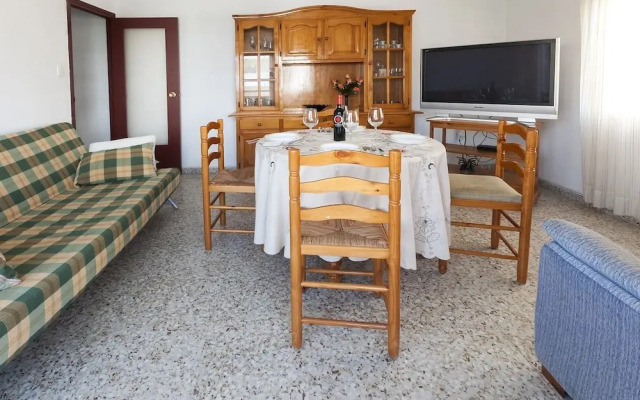 River in Daim s With 2 Bedrooms and 1 Bathrooms