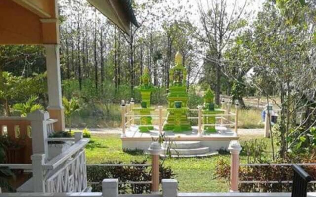 Mourakot Resort