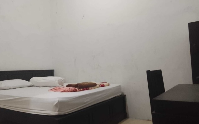 Griya Sarah Backpacker Homestay by Bias
