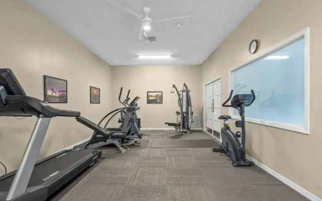 Siesta Bayside Pretty Fountain View