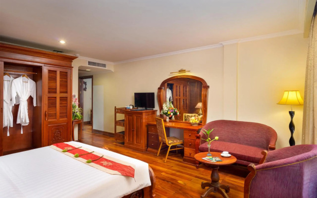 Dragon Royal Angkor Hotel
