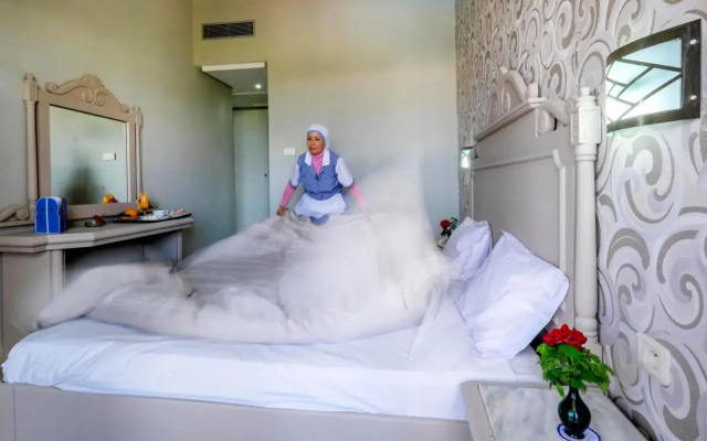 Houda Yasmine Marina & SPA