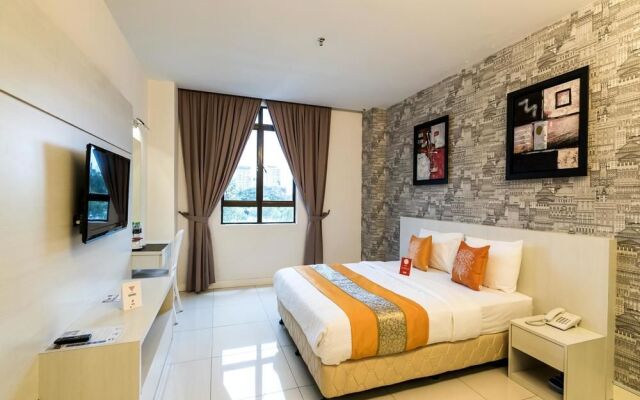 OYO 290 Orange Premier Hotel Shamelin Perkasa