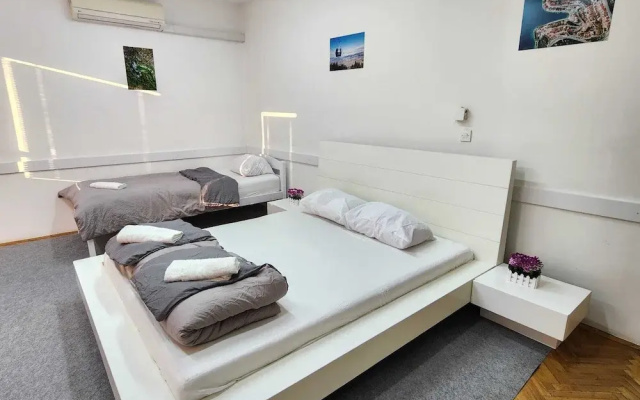 Hostel Center