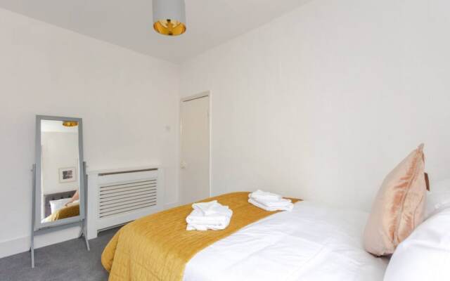 Quiet 2 Bedroom Flat in Peckham Rye