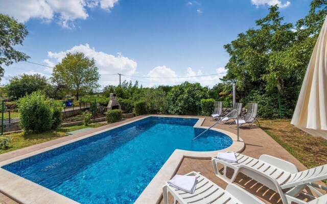 Awesome Home in Erzisce With Wifi and 2 Bedrooms