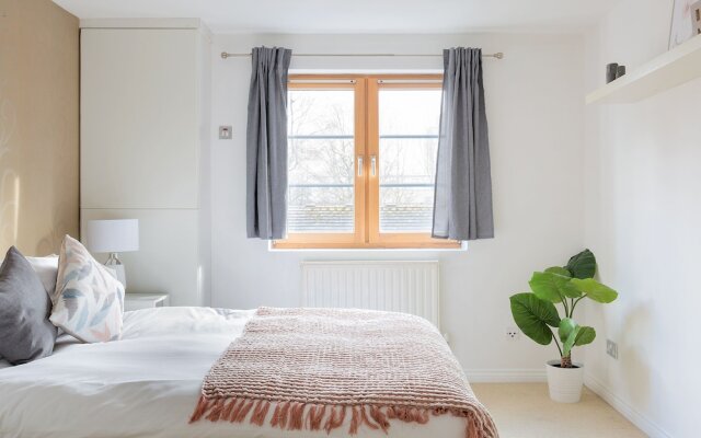 Serenity Apartment Whitechapel
