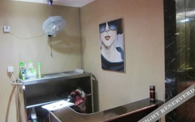 香水艺术酒店(深圳龙华地铁站店)