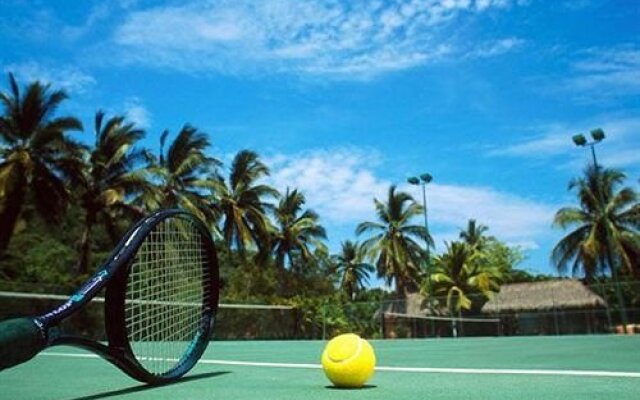 El Careyes Club & Residences