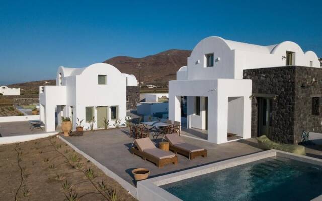 Oia Kissiri - private pool Villas