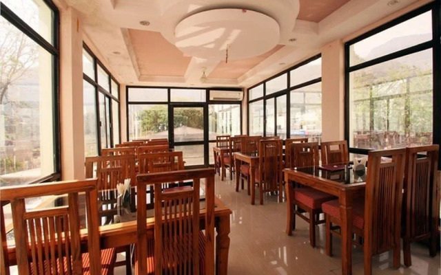 Hotel Leisure Palace