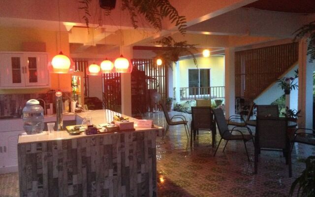 Bed & Breakfast To-Co