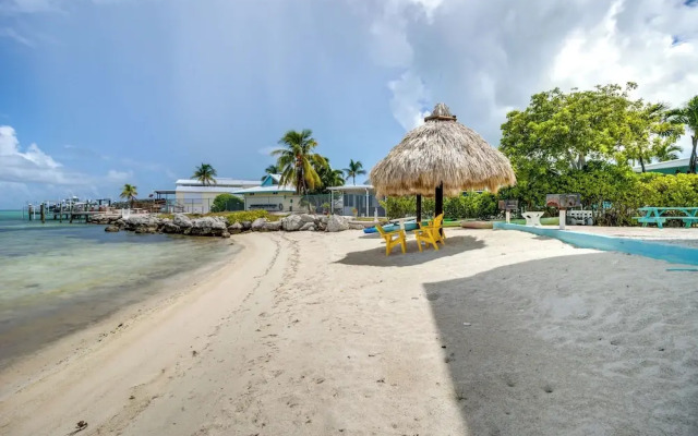 Walk to Beach: Florida Keys Gem w/ Ocean Views