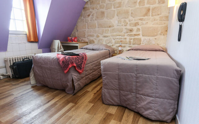 Le Montclair Montmartre by River Hostel