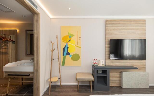 Hanting Hotel Shanghai Xujiahui Wanping South Road