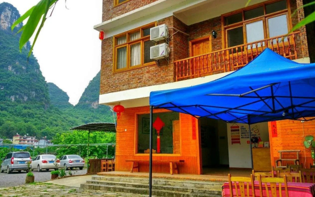 Yangshuo Peaceful Valley Retreat