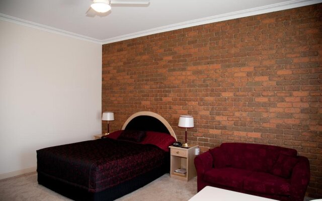 The Charles Sturt Motor Inn