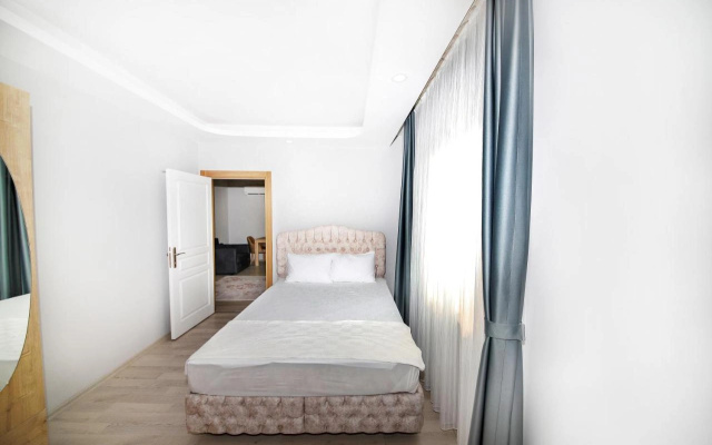 Adam Apart Hotel 2
