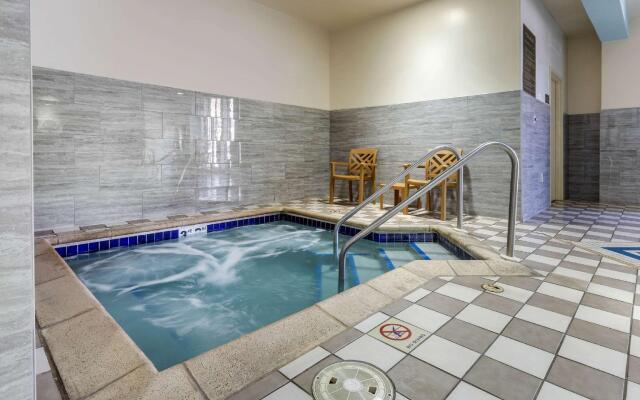 Comfort Inn & Suites Kenosha-Pleasant Prairie