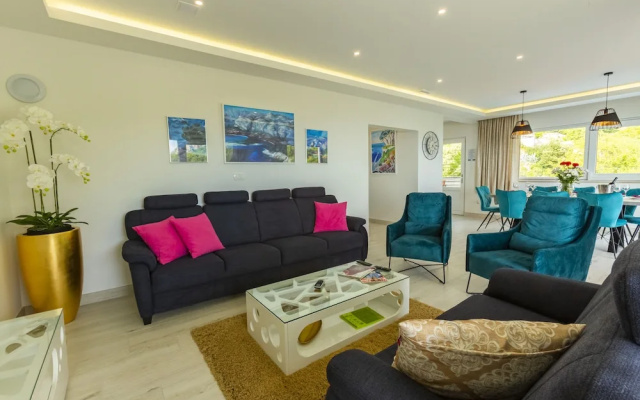 Villa Romance