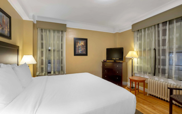 Best Western Plus Hospitality House