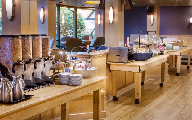 Hotel 116, A Coast Hotel Bellevue