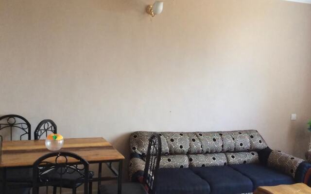 Anmut Hostel