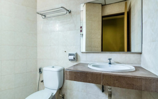 Super OYO 828 Comfort Hotel Shah Alam