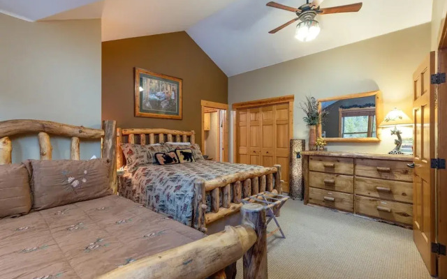8766 Trappers Crossing 2 Bedroom Townhouse